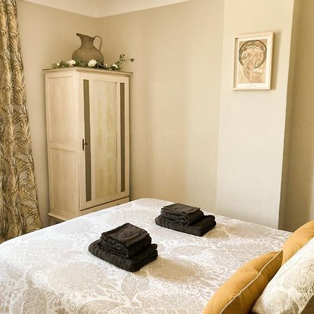 Bel Appartement Avec Grande Terrasse Sud เวซง-ลา-โรแมน ภายนอก รูปภาพ